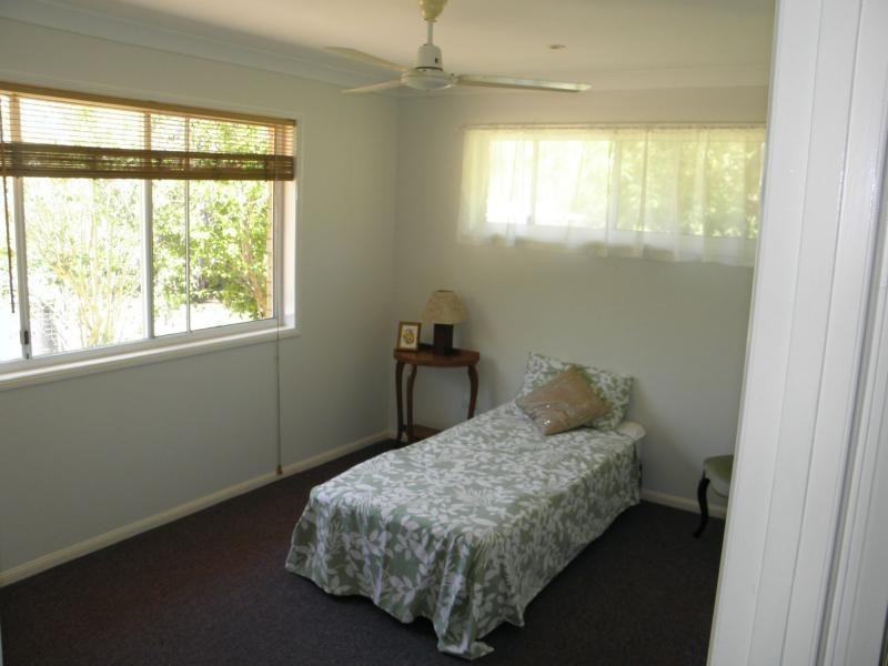 5 Bangalow Street, Moore Park Beach QLD 4670