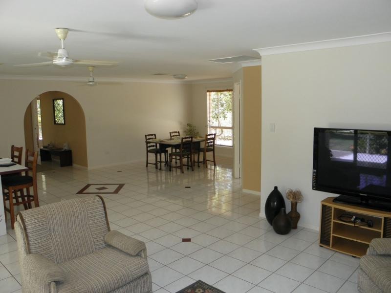 5 Bangalow Street, Moore Park Beach QLD 4670