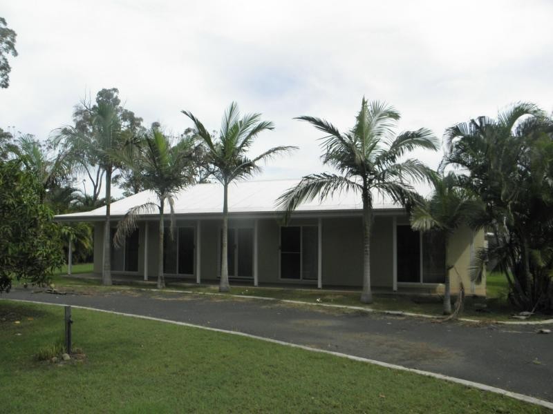 Moore Park Beach QLD 4670