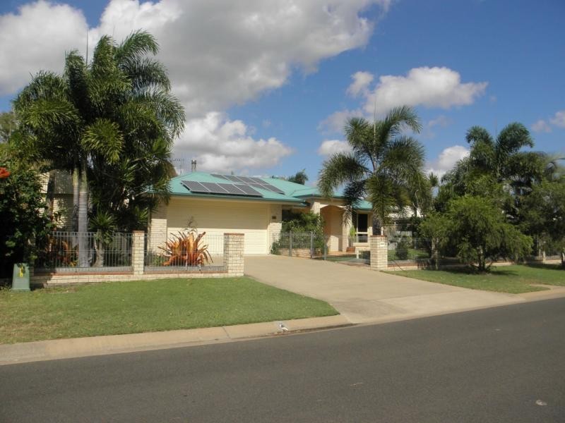 Moore Park Beach QLD 4670