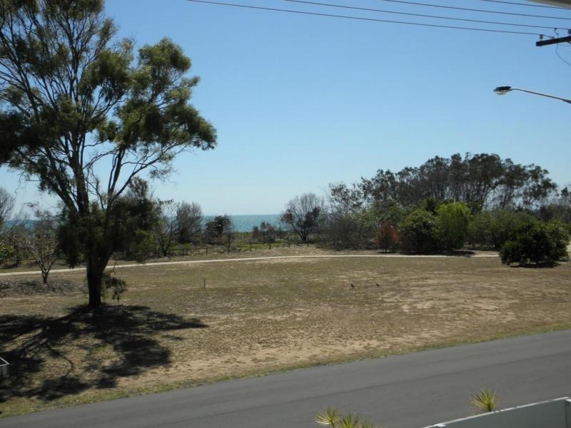 Moore Park Beach QLD 4670