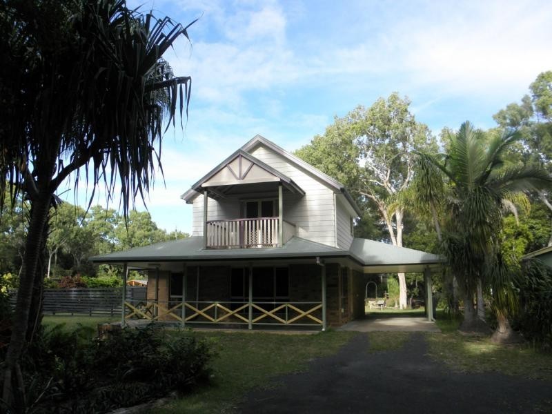Moore Park Beach QLD 4670