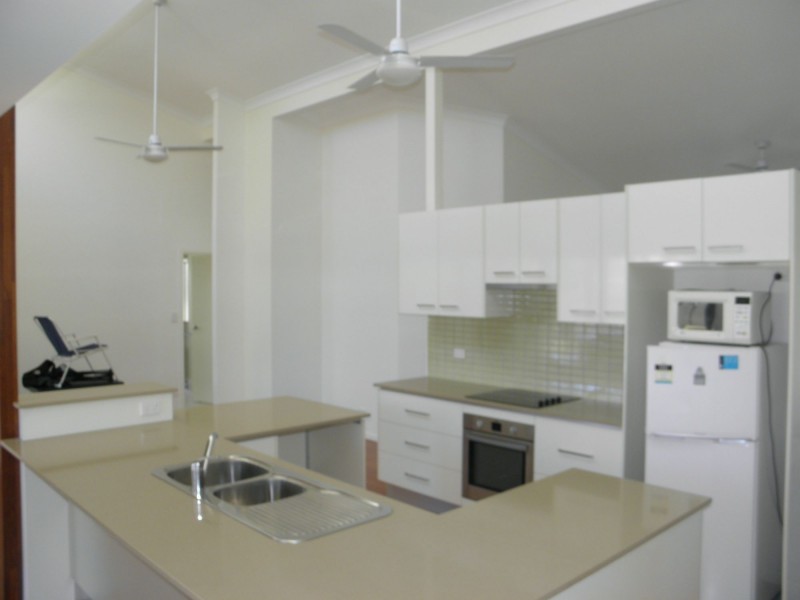 36 Acacia Street, Moore Park Beach QLD 4670