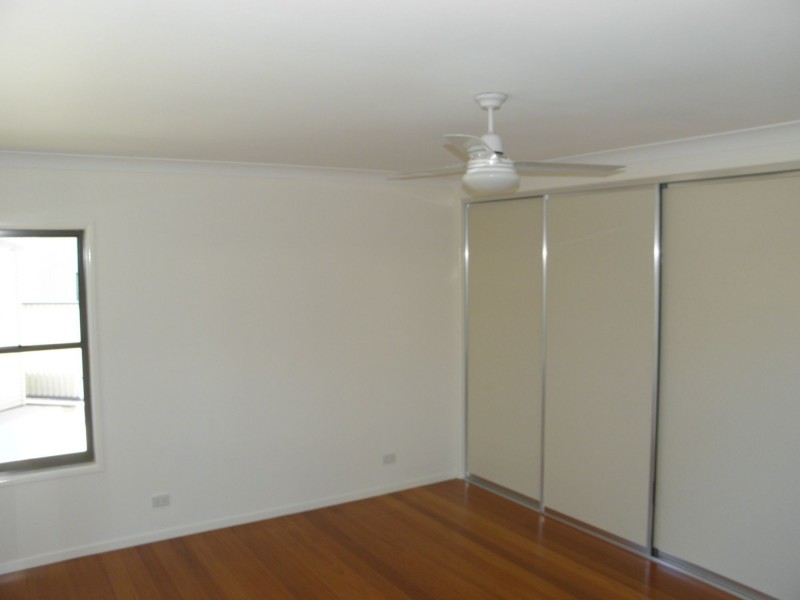 36 Acacia Street, Moore Park Beach QLD 4670