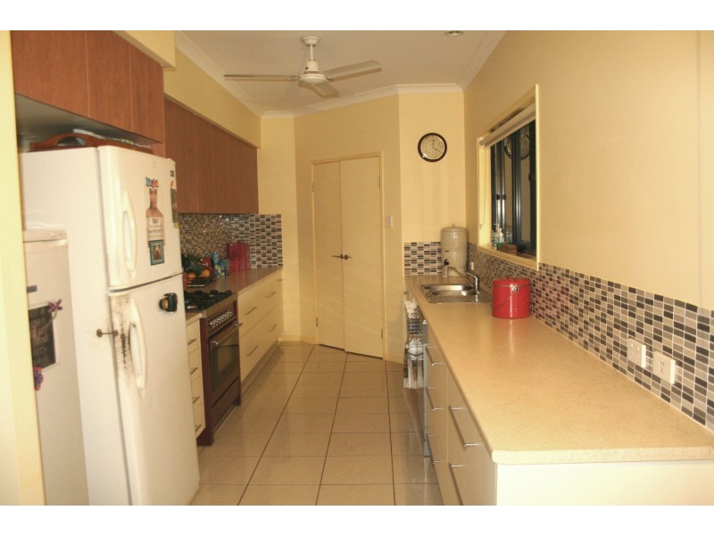 43 Acacia Street, Moore Park Beach QLD 4670