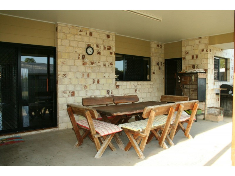 43 Acacia Street, Moore Park Beach QLD 4670