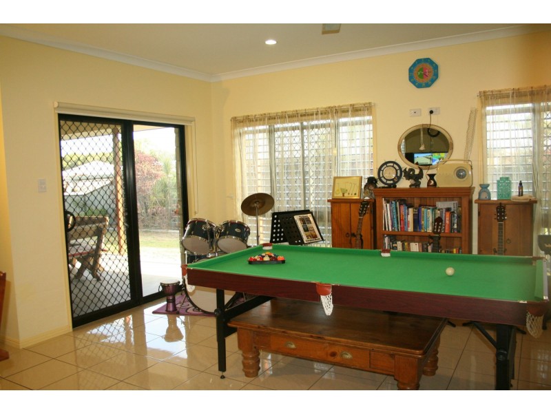 43 Acacia Street, Moore Park Beach QLD 4670