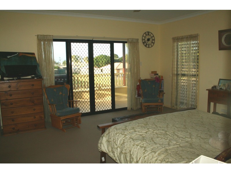 43 Acacia Street, Moore Park Beach QLD 4670