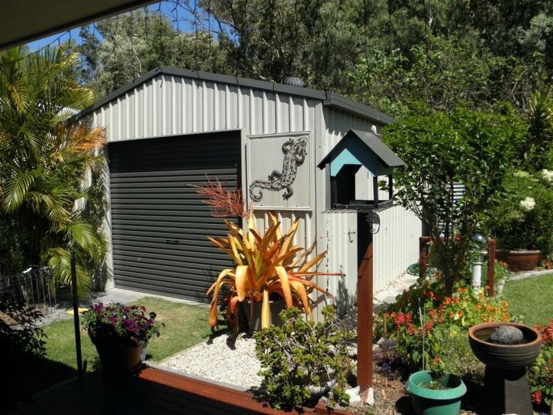 19 Alexander Drive, Moore Park Beach QLD 4670