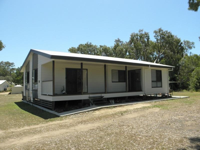 15 Castle Court, Beach Estate, Moore Park Beach QLD 4670