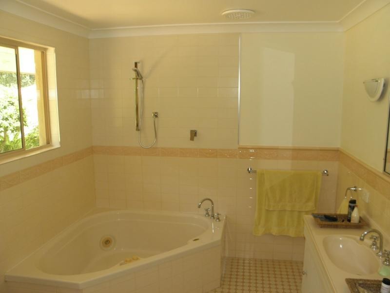 186 Sylvan Drive, Moore Park Beach QLD 4670