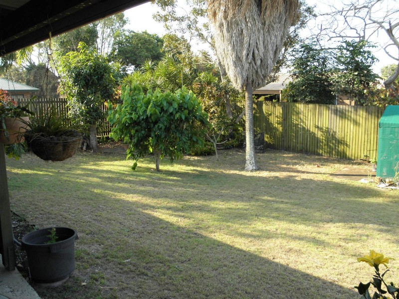 10 Oak Street, Moore Park Beach QLD 4670