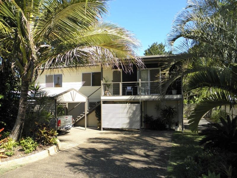 34 Moore Park Road, Moore Park Beach QLD 4670