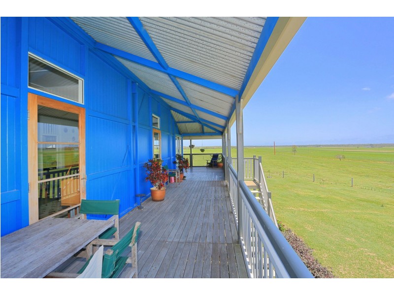 388 Booyan Road, Moore Park Beach QLD 4670