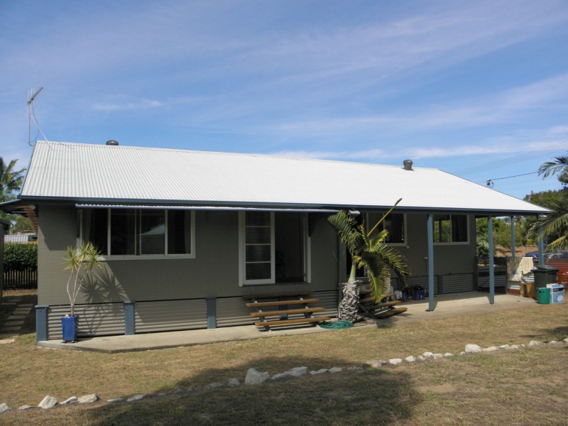 3 Hibiscus Avenue, Moore Park Beach QLD 4670