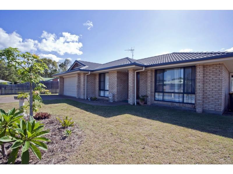 2 Alexander Drive, Moore Park Beach QLD 4670