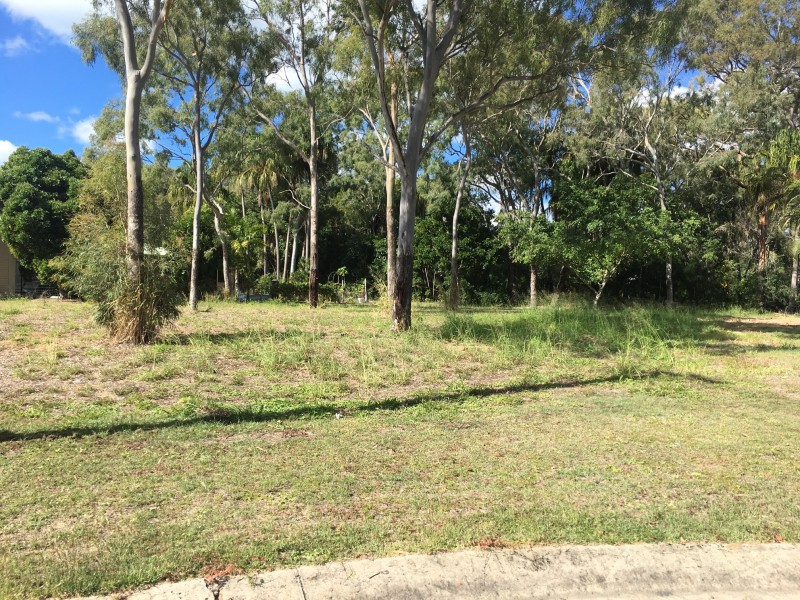 4 Orchid Dr, Moore Park Beach QLD 4670