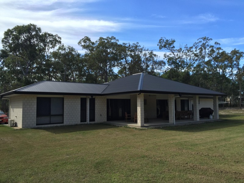 33 Hannah Ct, Moore Park Beach QLD 4670