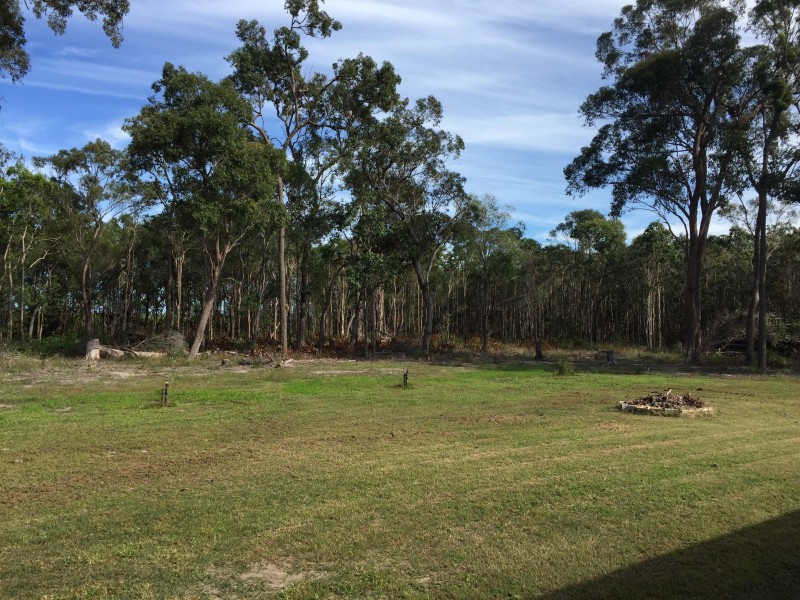 33 Hannah Ct, Moore Park Beach QLD 4670