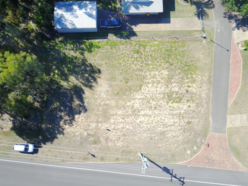 1 Kurrawa Ct, Moore Park Beach QLD 4670