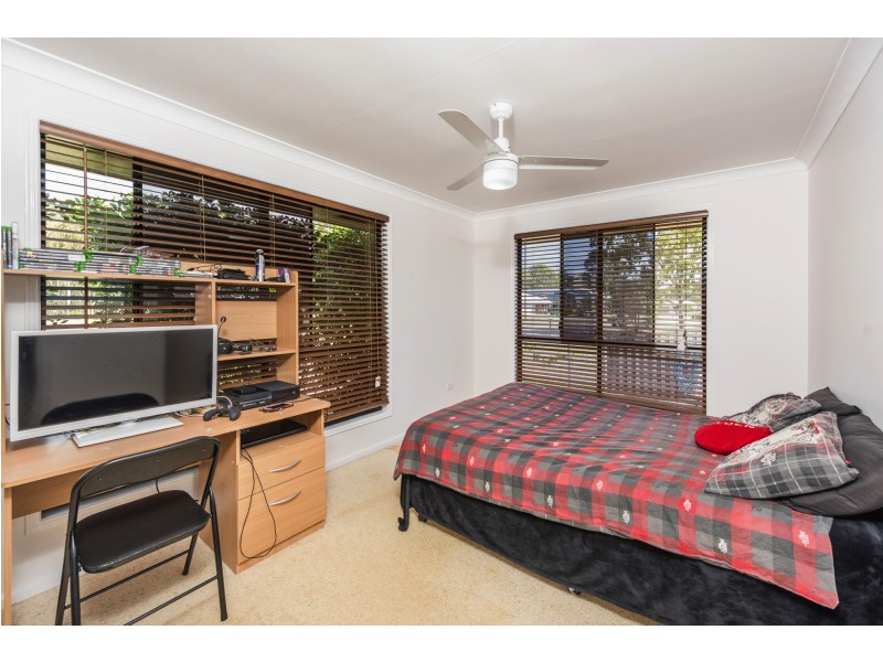 12 Alexander Drive, Moore Park Beach QLD 4670