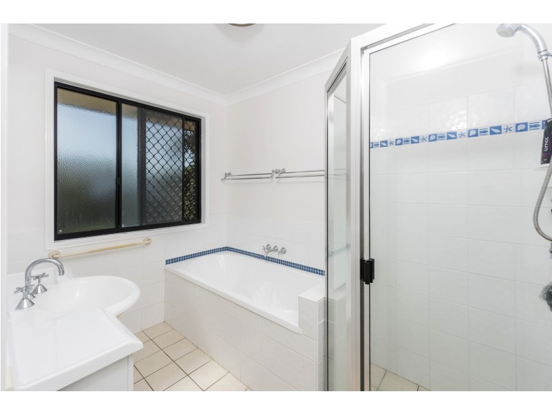 12 Alexander Drive, Moore Park Beach QLD 4670