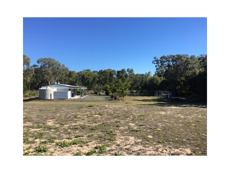 26 Sylvan Dr, Moore Park Beach QLD 4670