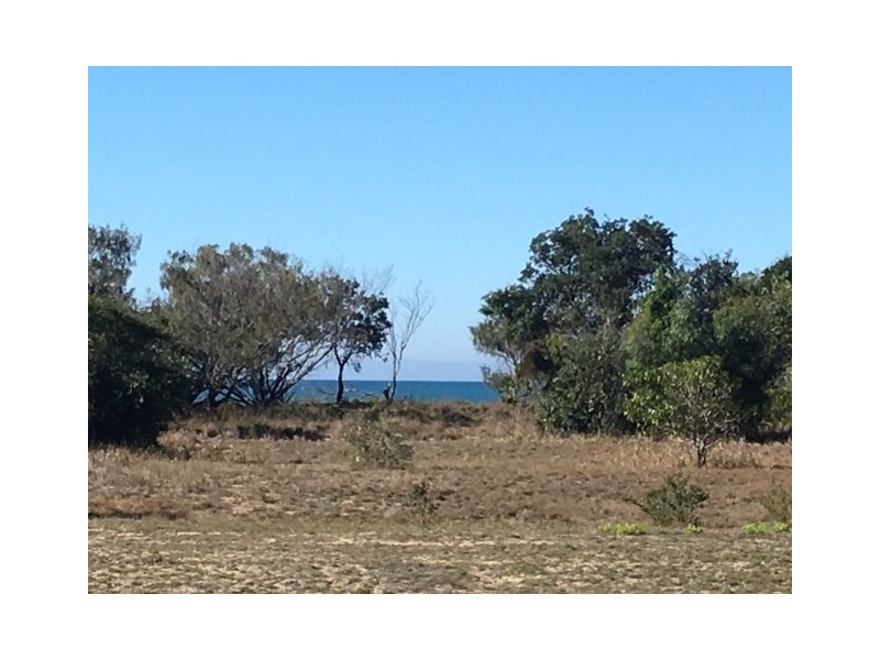 26 Sylvan Dr, Moore Park Beach QLD 4670