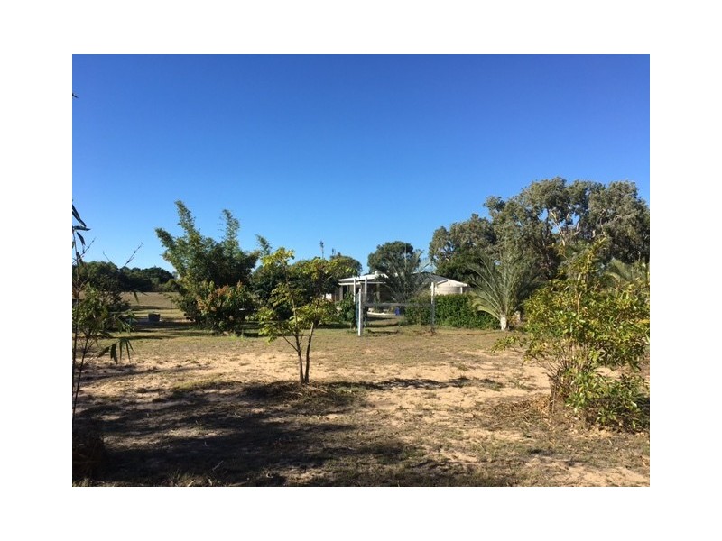 26 Sylvan Dr, Moore Park Beach QLD 4670