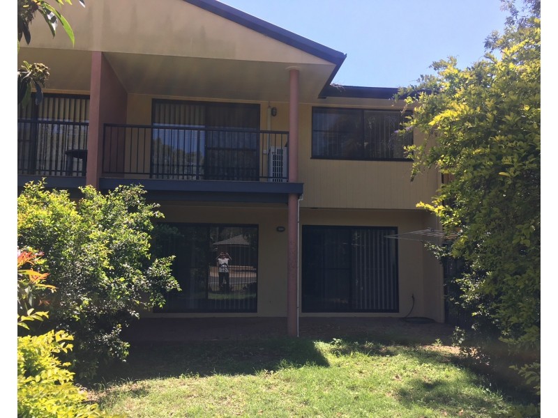 2/162 Sylvan Drive, Moore Park Beach QLD 4670