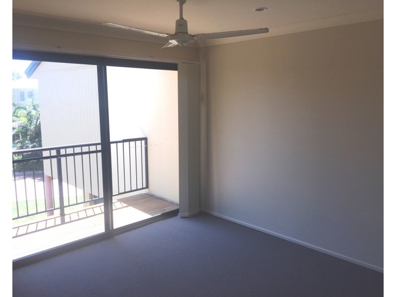 2/162 Sylvan Drive, Moore Park Beach QLD 4670