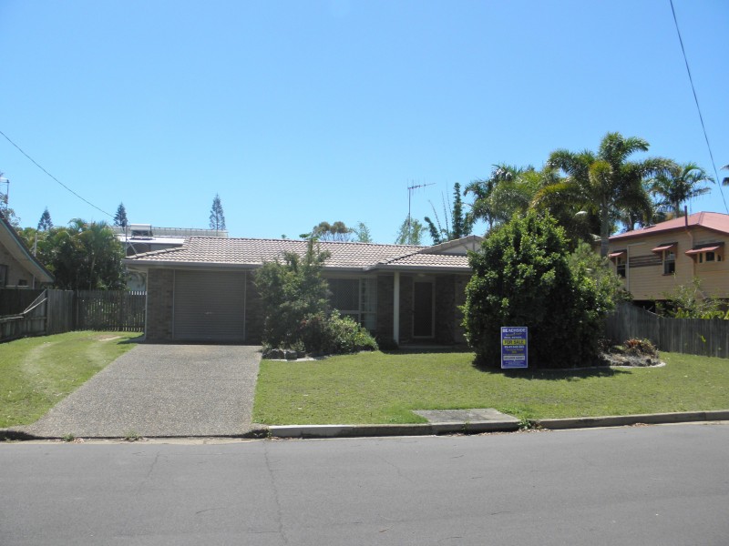 8 Tea Tree Ct, Moore Park Beach QLD 4670