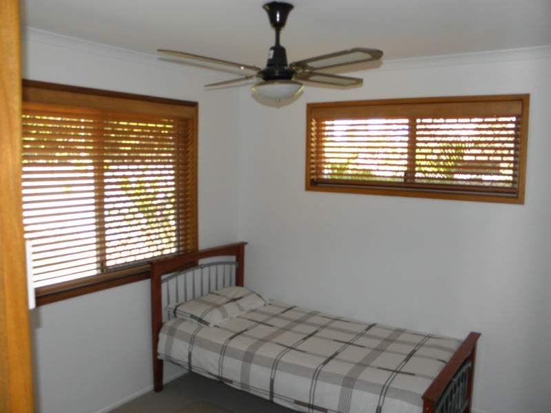 8 Tea Tree Ct, Moore Park Beach QLD 4670