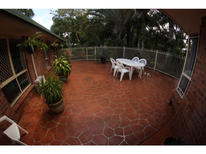 20 Woodlands Lane, Moore Park Beach QLD 4670