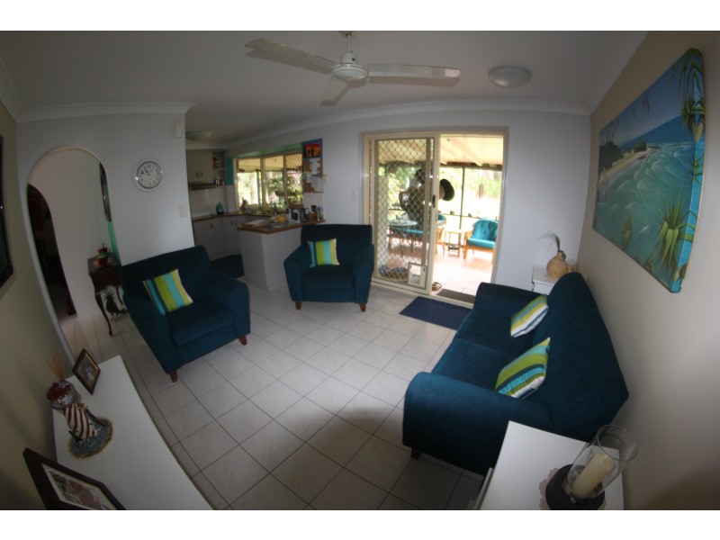 20 Woodlands Lane, Moore Park Beach QLD 4670