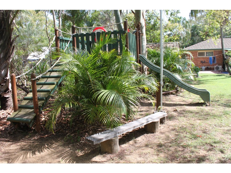 20 Woodlands Lane, Moore Park Beach QLD 4670