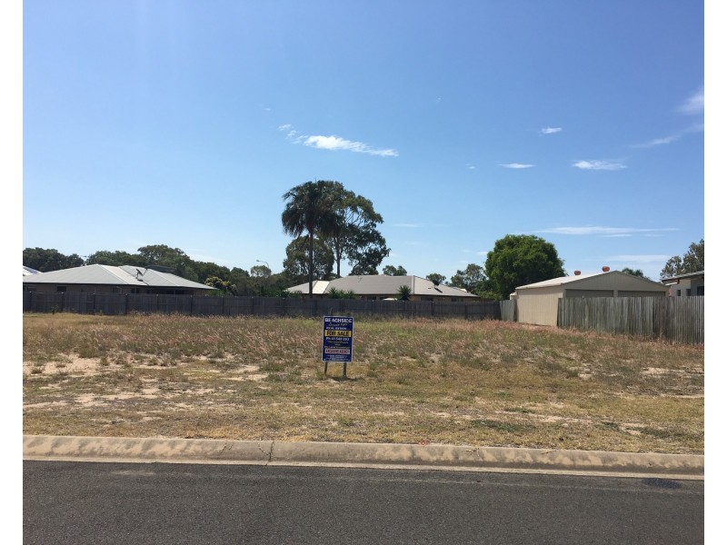 41 Alexander Dr, Moore Park Beach QLD 4670