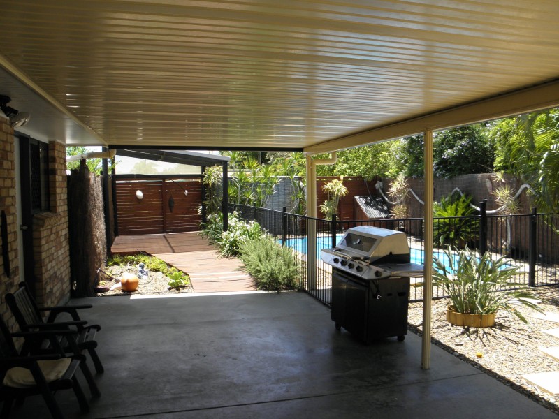 12 Tea Tree Ct, Moore Park Beach QLD 4670