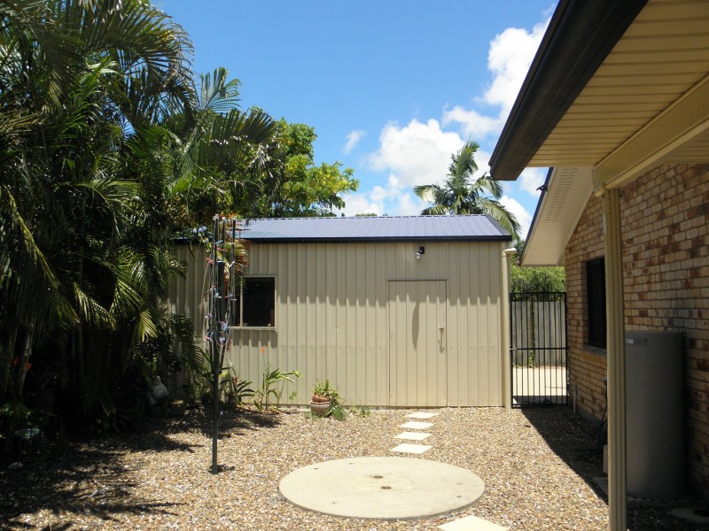 12 Tea Tree Ct, Moore Park Beach QLD 4670