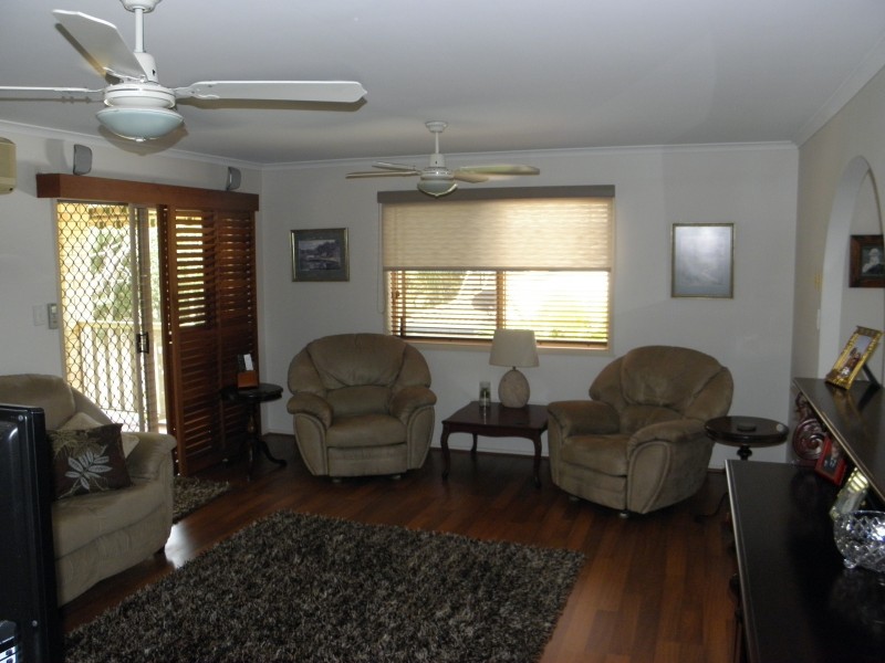 58 Palm View Dr, Moore Park Beach QLD 4670
