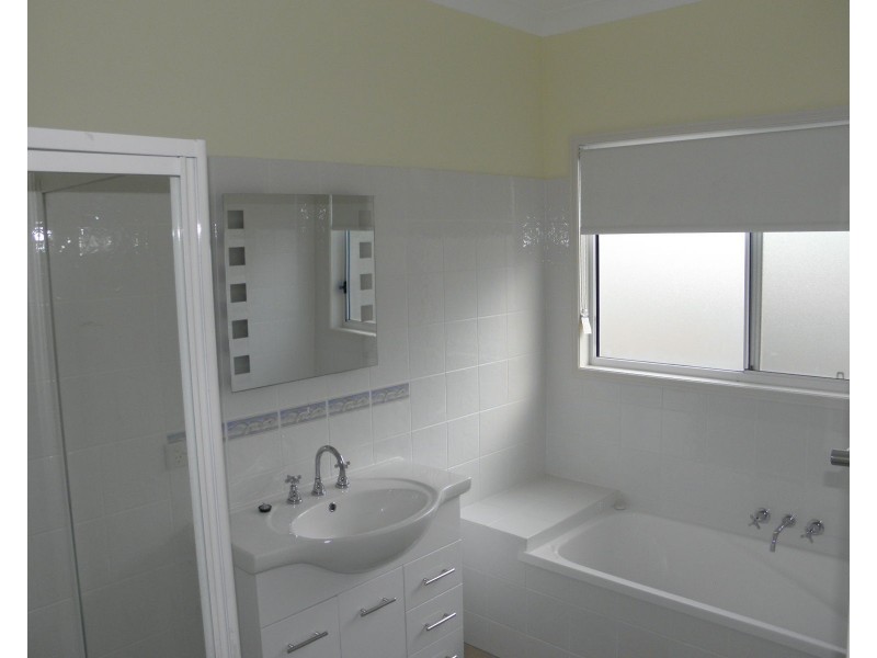 12 Cycad Court, Moore Park Beach QLD 4670