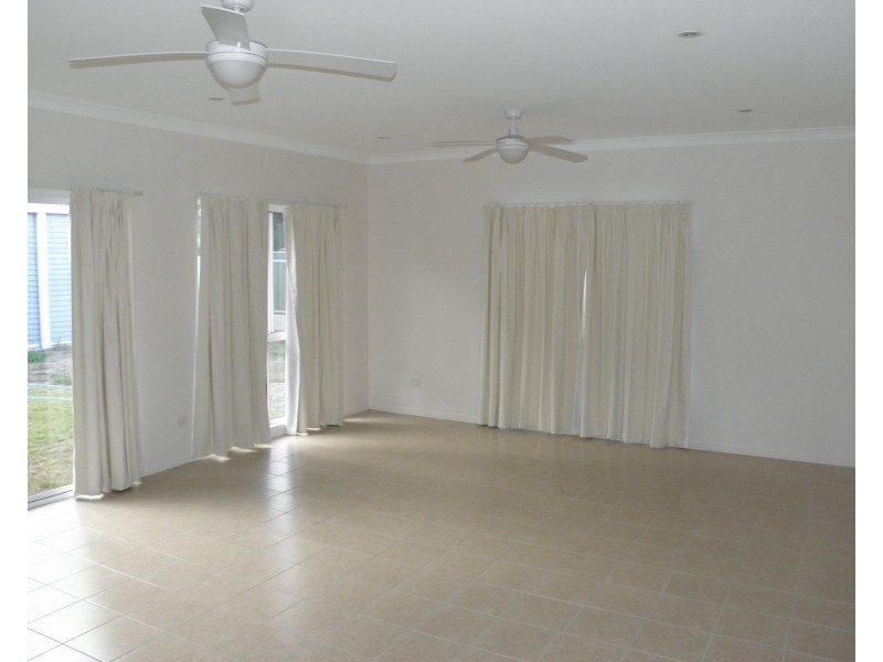 12 Cycad Court, Moore Park Beach QLD 4670