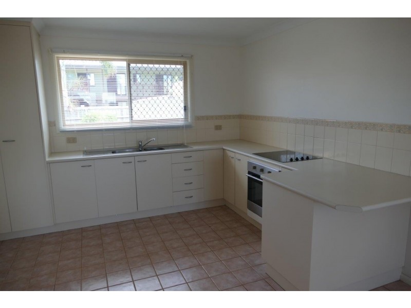 5 Pacific Bvd, Moore Park Beach QLD 4670