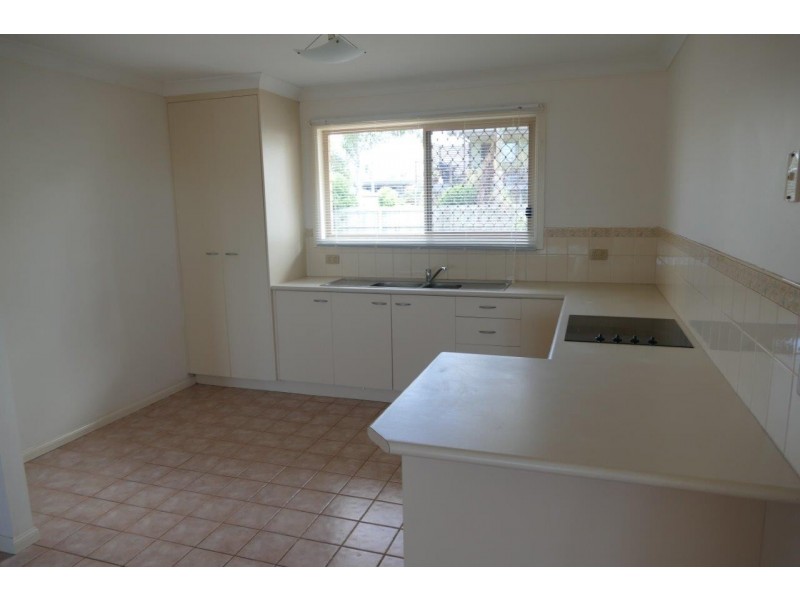 5 Pacific Bvd, Moore Park Beach QLD 4670