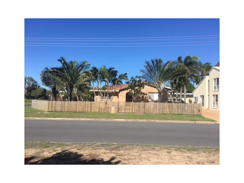 5 Pacific Bvd, Moore Park Beach QLD 4670