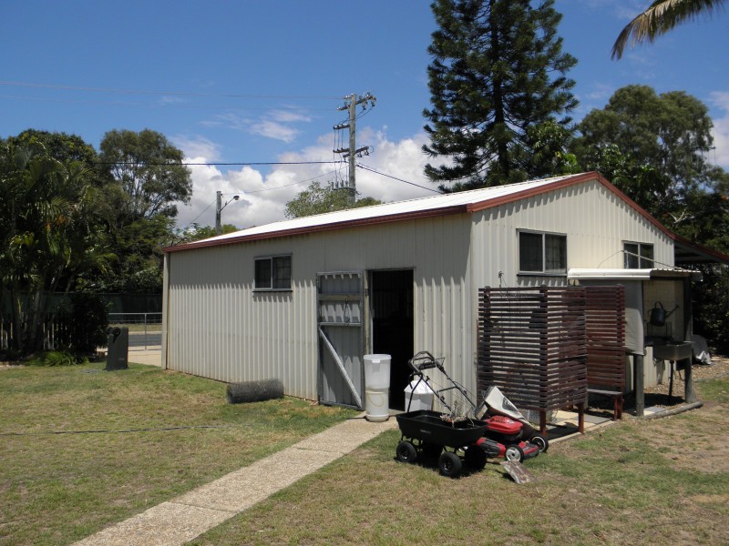 20 Moore Park Rd, Moore Park Beach QLD 4670
