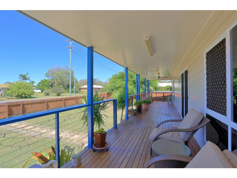 42 Moore Park Rd, Moore Park Beach QLD 4670