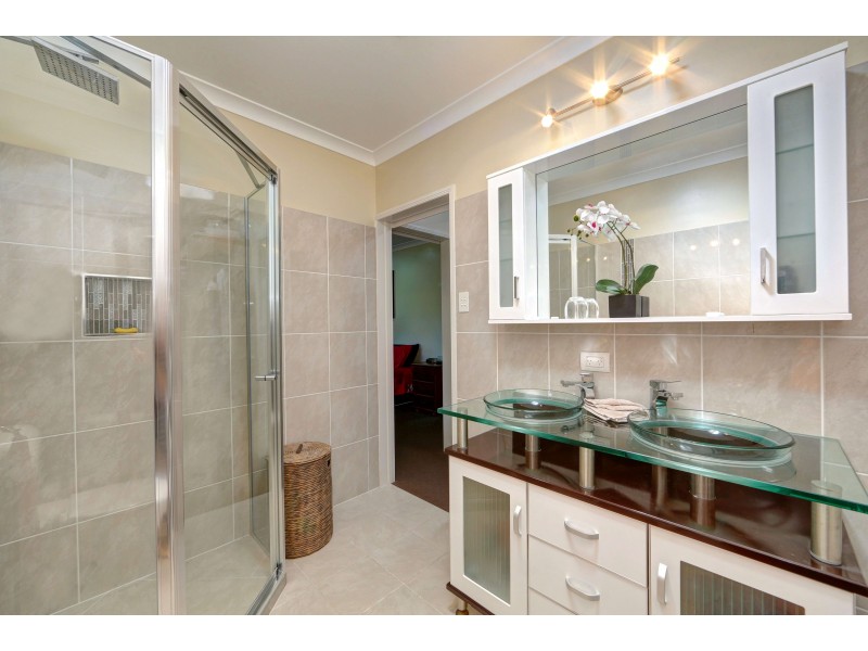 42 Moore Park Rd, Moore Park Beach QLD 4670