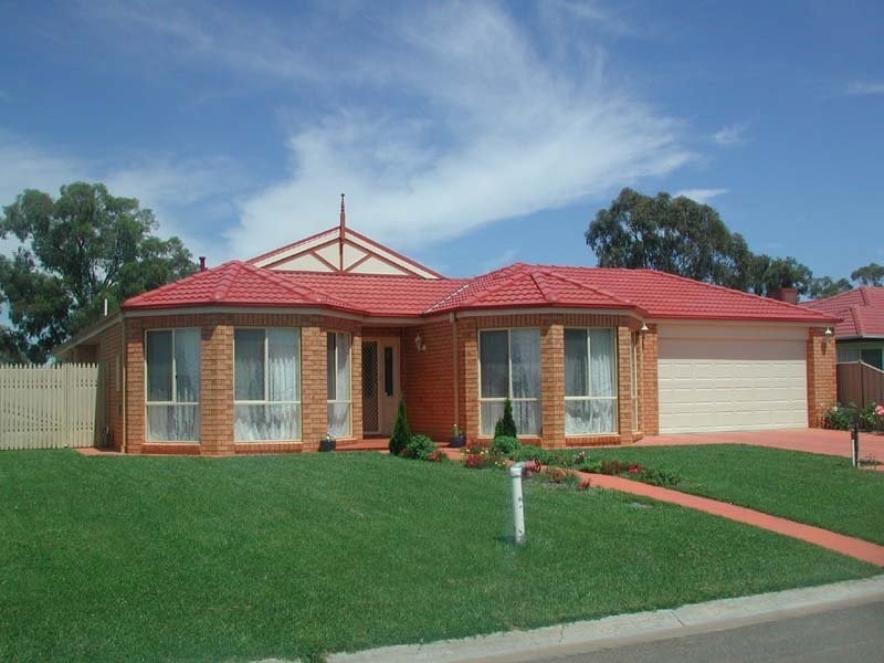 37 Sturt Street, Cobram VIC 3644