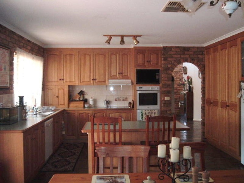 19 Sunrise Court, Cobram VIC 3644